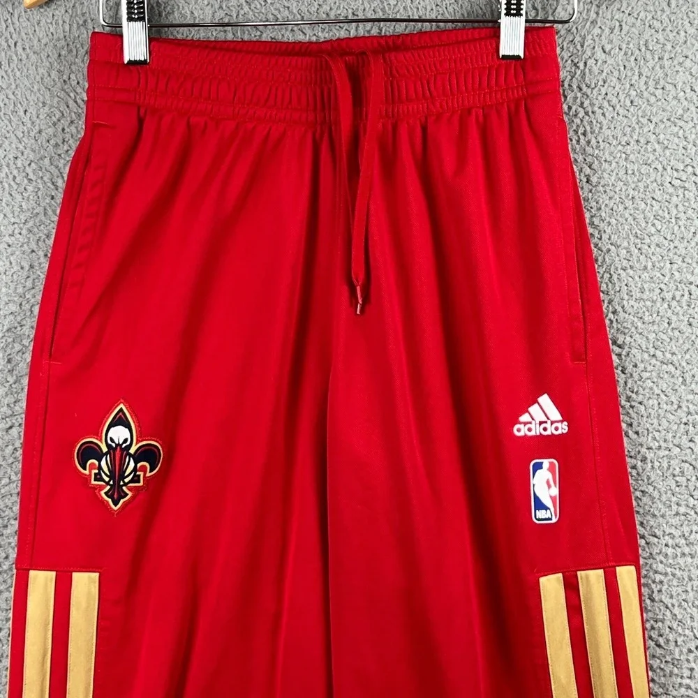 New Orleans Pelicans Adidas Sweatpants Men's Small Red w/ 3 Gold Stripes + Logos